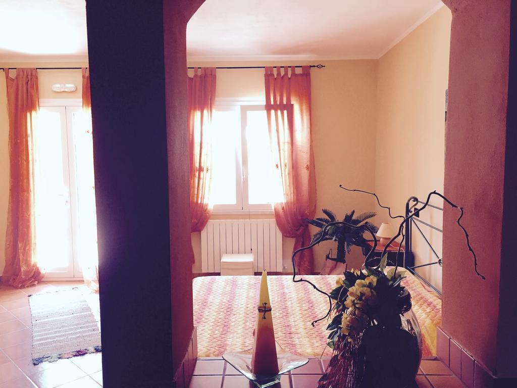 Villa Della Mimosa Alia Ruang foto