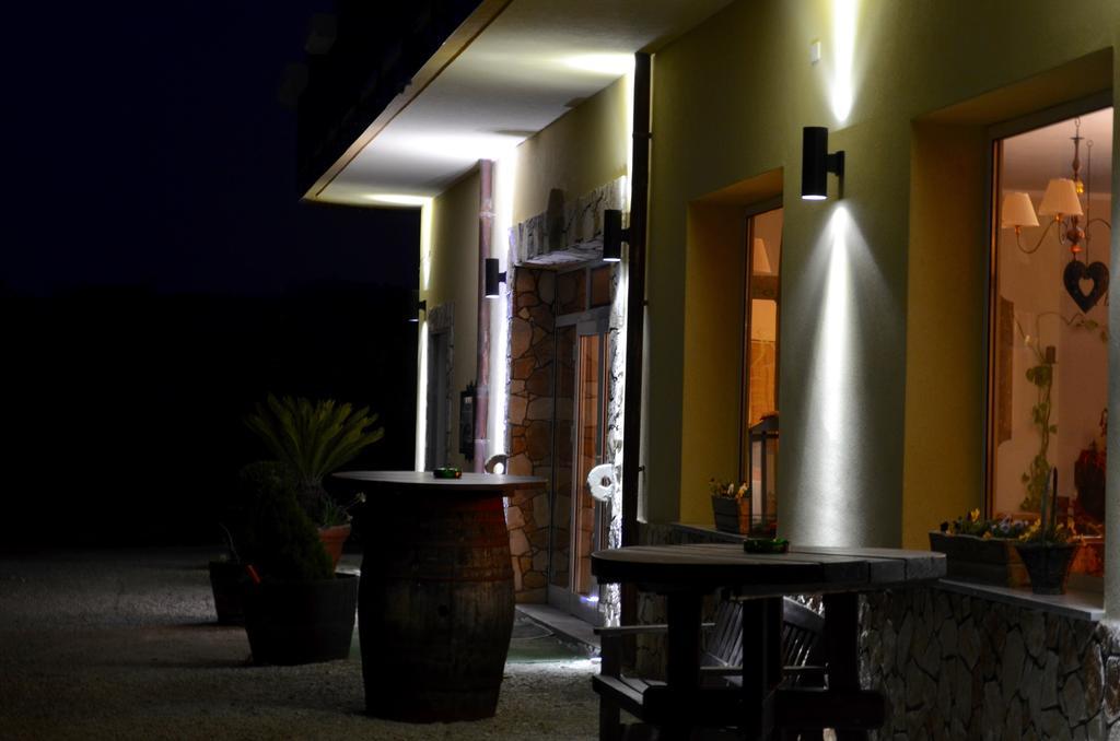 Villa Della Mimosa Alia Bagian luar foto