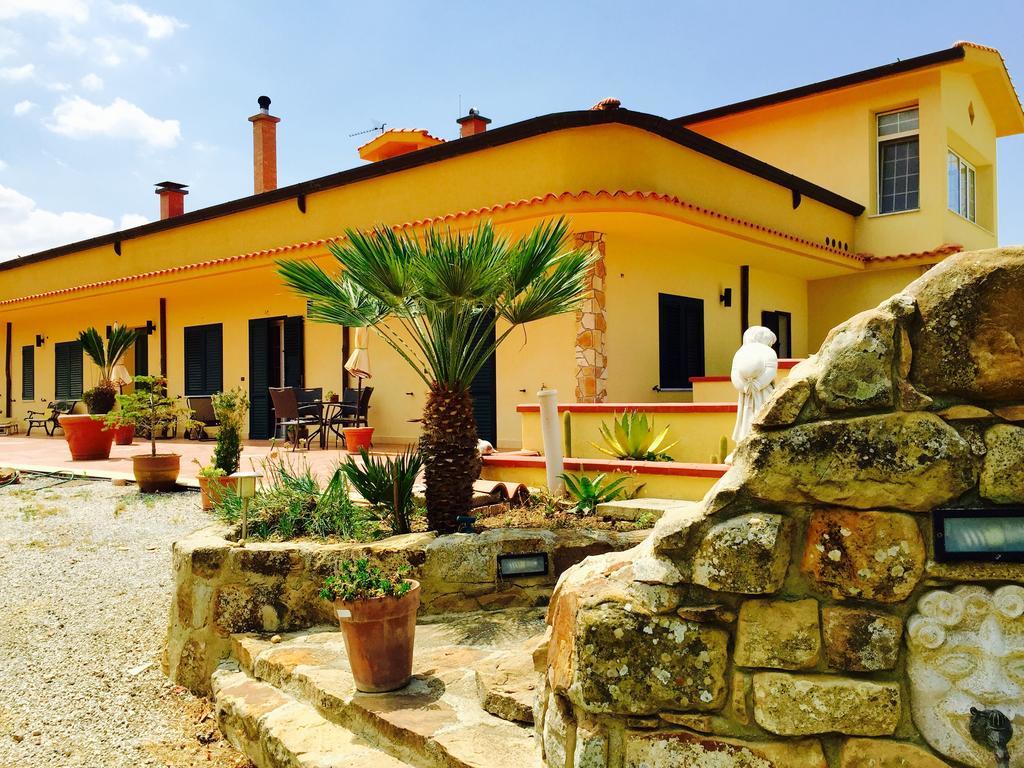 Villa Della Mimosa Alia Bagian luar foto