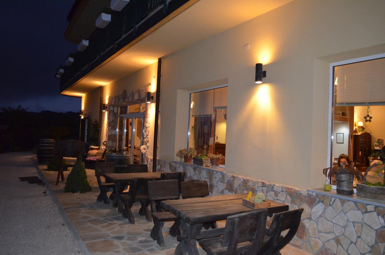 Villa Della Mimosa Alia Bagian luar foto